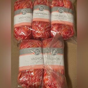 Fair Isle Vashon Medium 4 Acrylic Peppermint Patty Lot of 5 Skeins